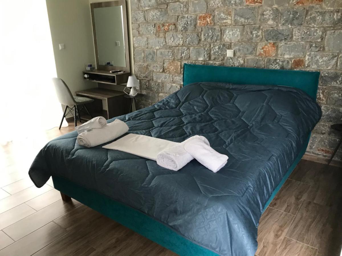 Verga'S Apartments Kalamáta Eksteriør bilde