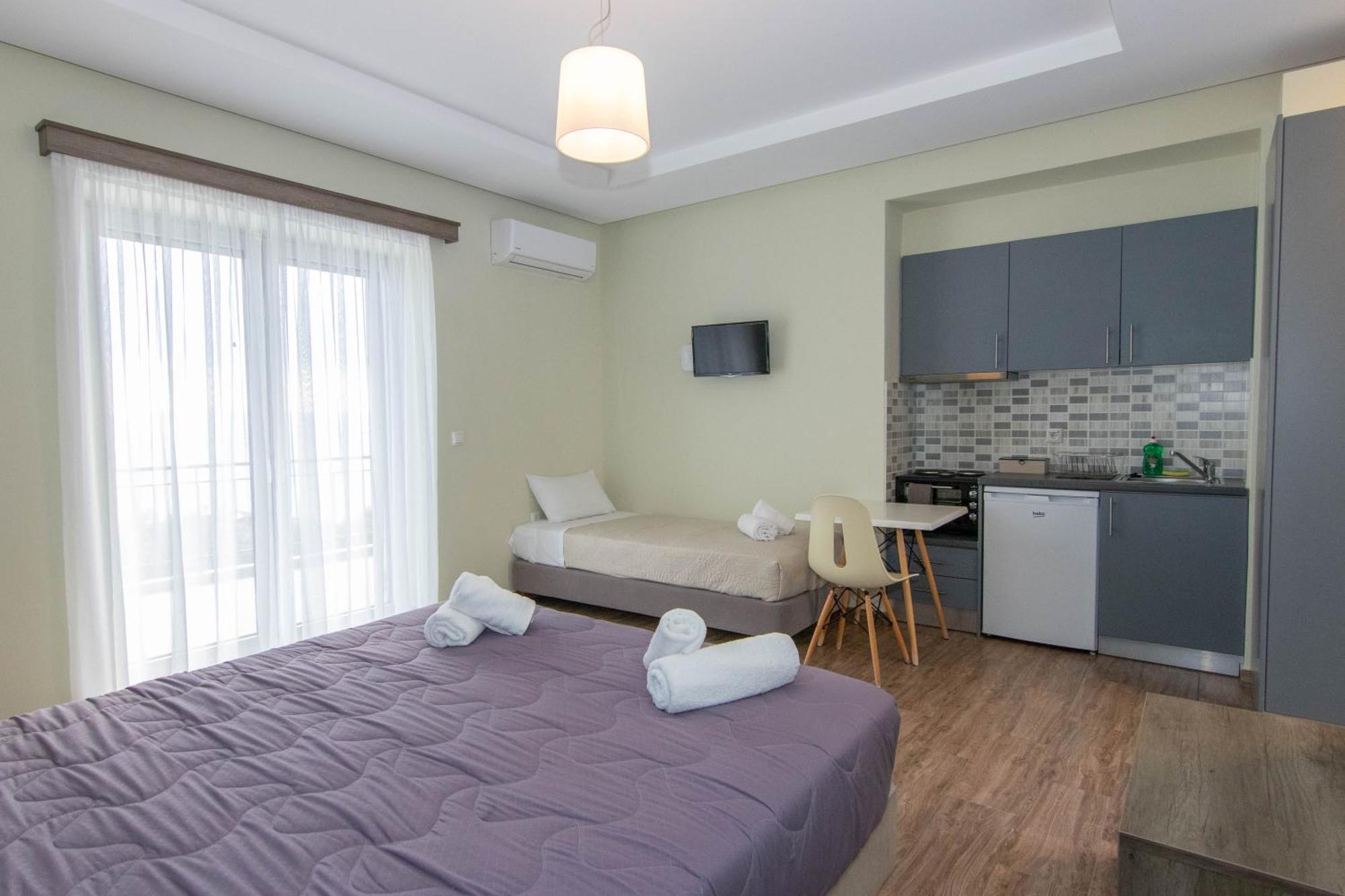 Verga'S Apartments Kalamáta Eksteriør bilde