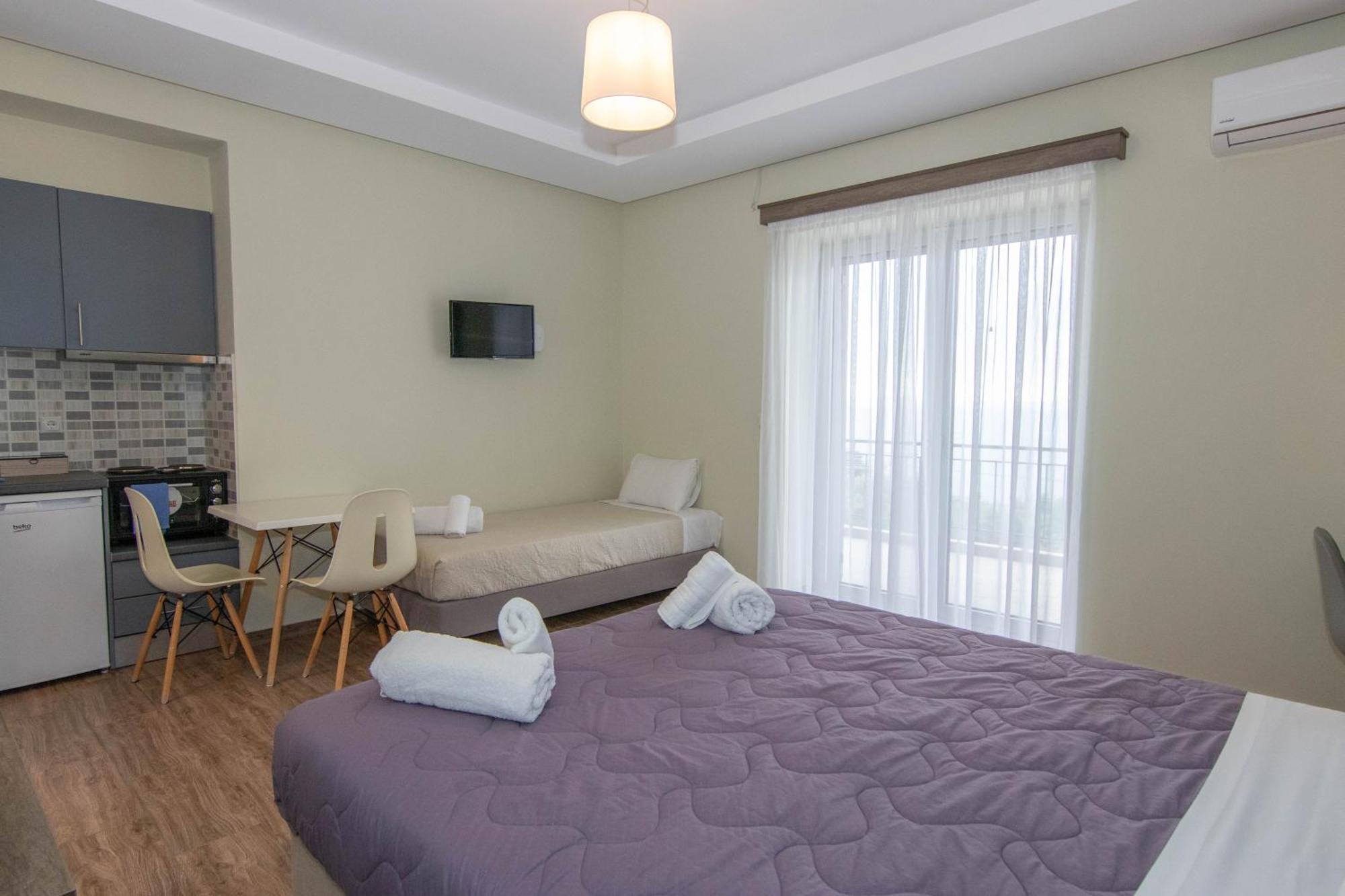 Verga'S Apartments Kalamáta Eksteriør bilde